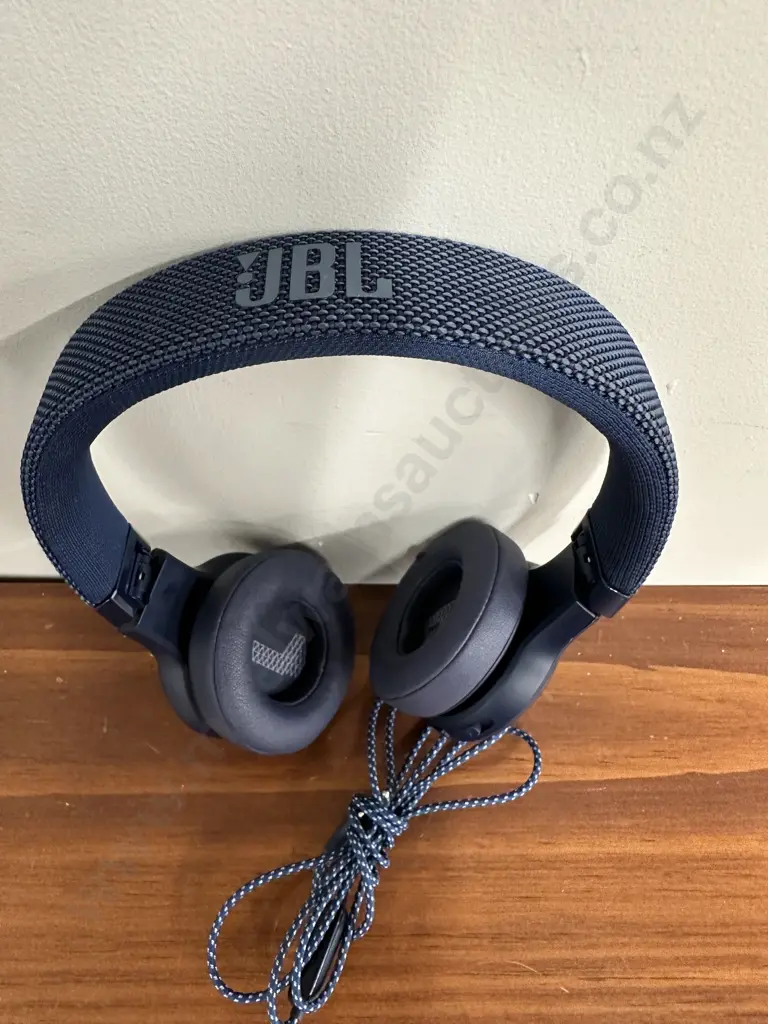 JBL Head Phones Image 1++