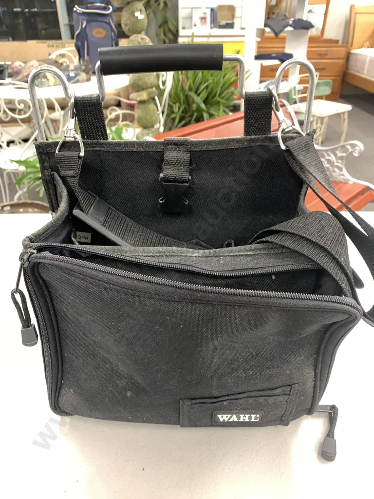 Black Wahl Carry Bag Image 1++