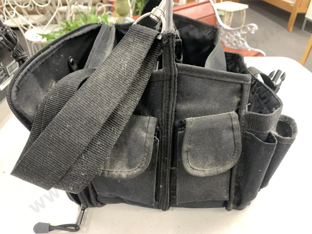 Black Wahl Carry Bag Image 1++