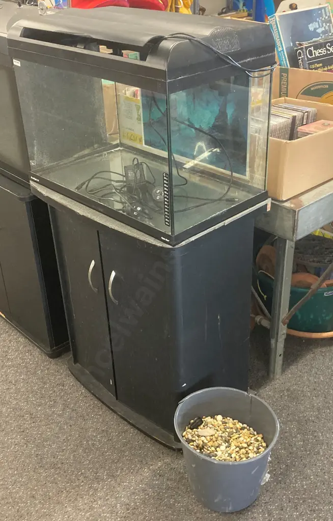 EcoStyle 61 Fish Tank On 2 Door Stand. LED Lights, H118 W60.5 D35cm (As Found) Image 1++