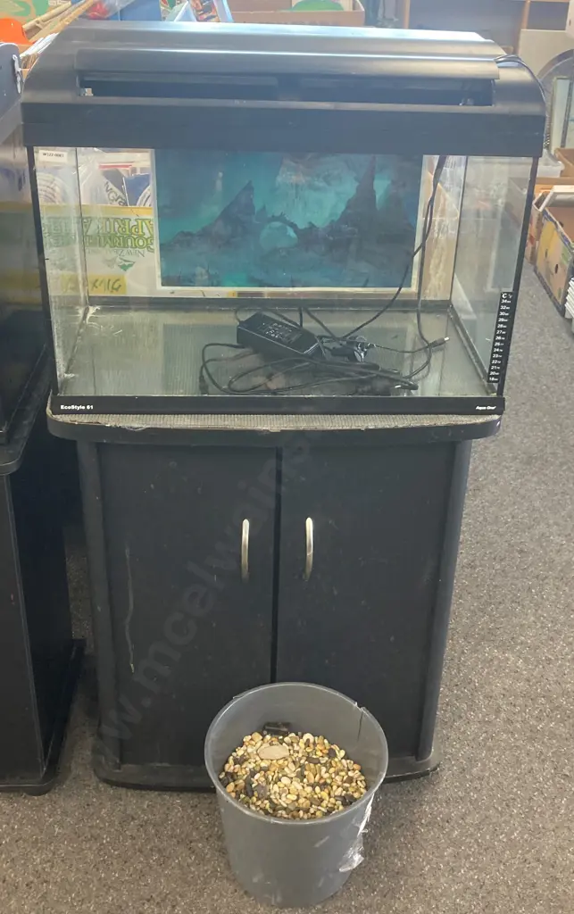 EcoStyle 61 Fish Tank On 2 Door Stand. LED Lights, H118 W60.5 D35cm (As Found) Image 1++