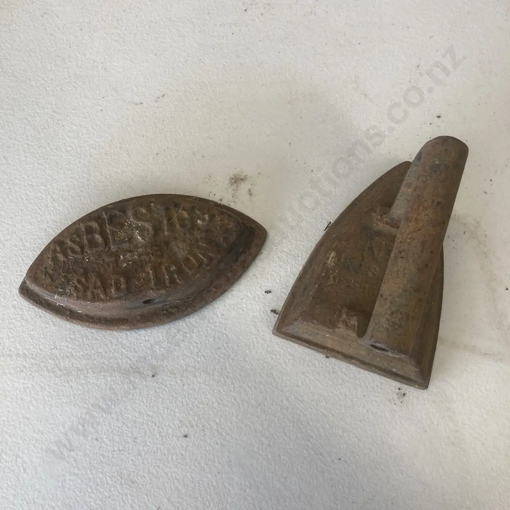 Pair of Antique Irons Image 1++