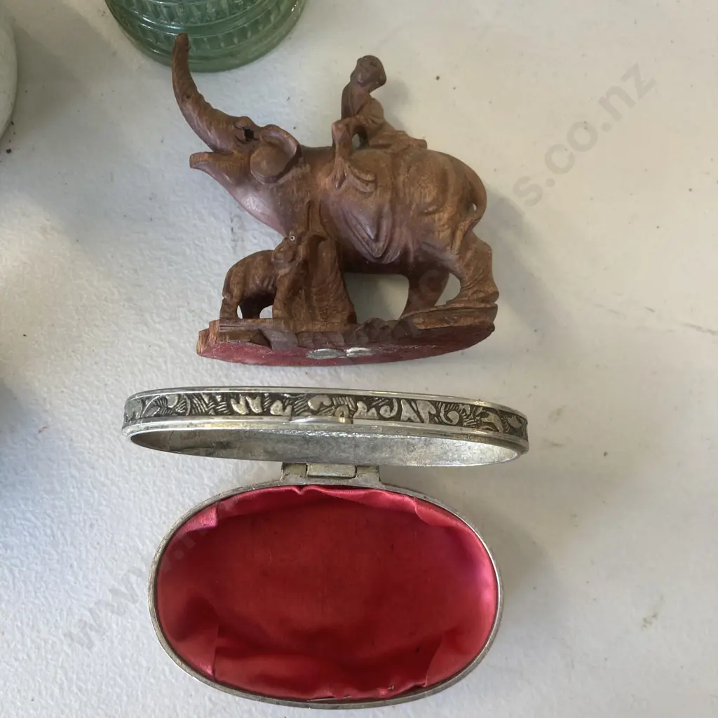 Lot of Vintage Items Image 1++