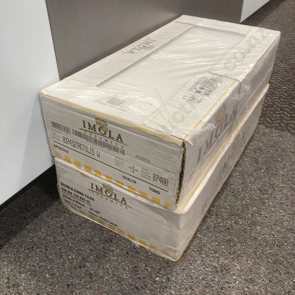 2 x Boxes of New White Italian Ceramic Tiles, 25 x 50cm, 14 Piece (1.75 m2) per Box Image 1++