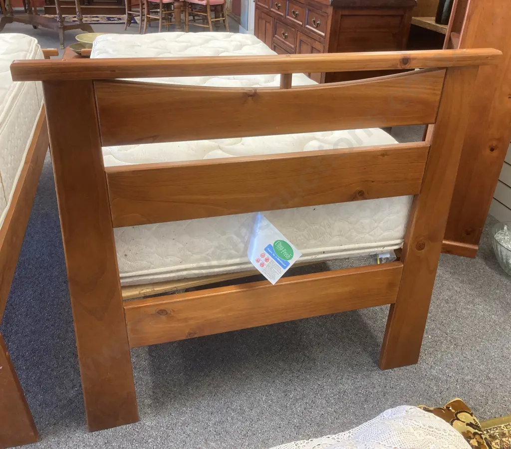 Single Slat Bed Ex Harvey Norman With Sleepmaker Duracoil Euro Luxury Double Pillowtop Mattress Image 1++