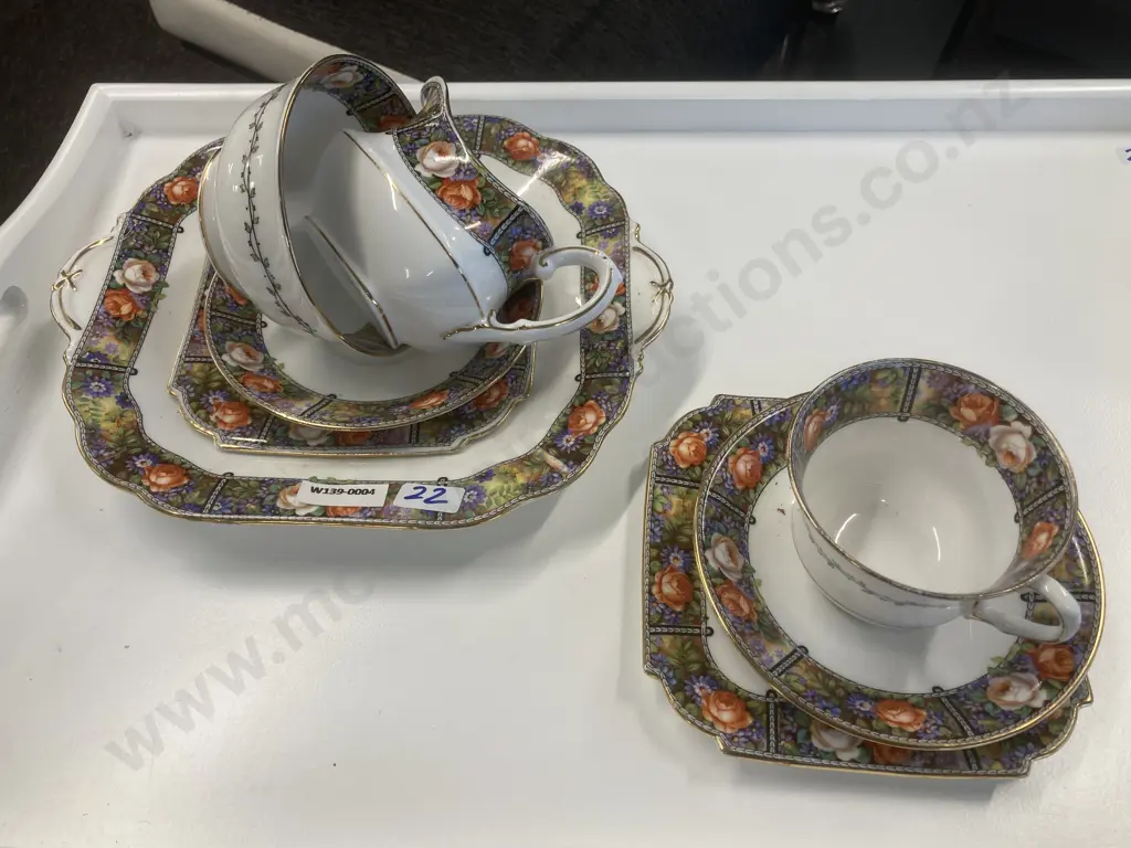 Selection of Aynsley Items, Creamer, Trio, Sugar Bowl Etc Image 1++