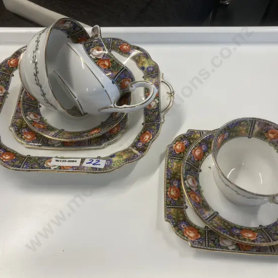 Selection of Aynsley Items, Creamer, Trio, Sugar Bowl Etc