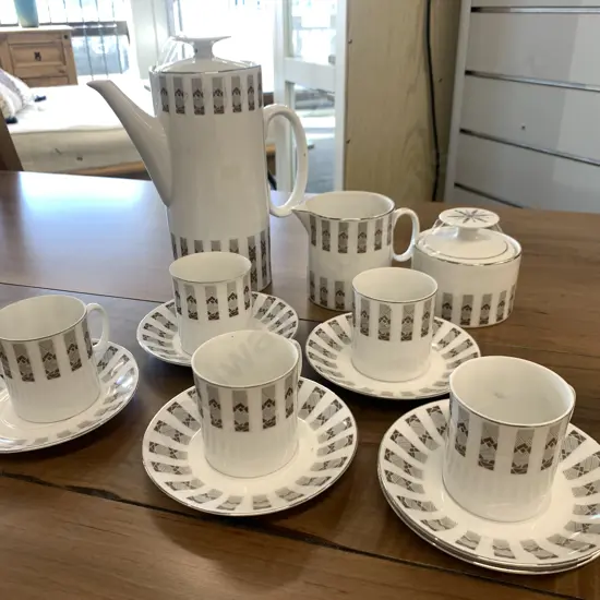 Chinese Coffee Pot, Creamer, Sugar Bowl & Five Demi Tasse Cups & Saucers