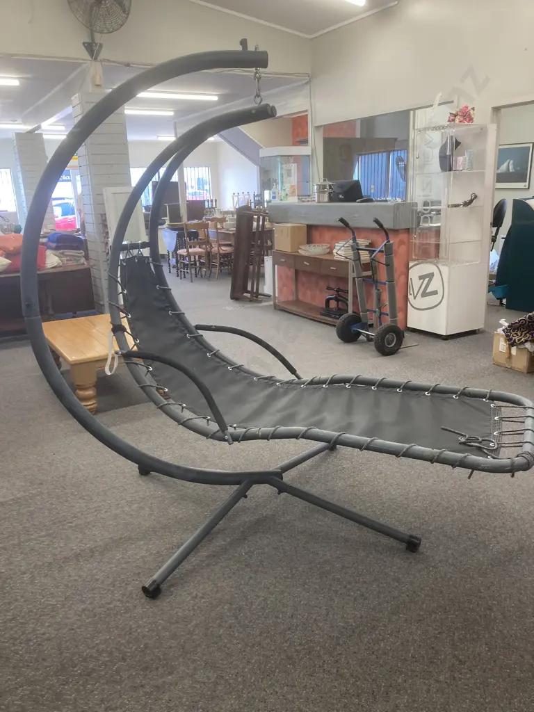 Outdoor Swing Lounger, L2m Image 1++