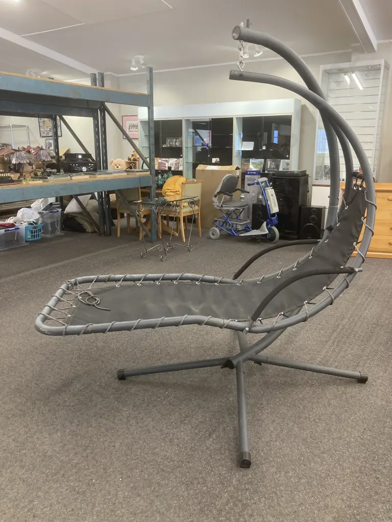 Outdoor Swing Lounger, L2m Image 1++