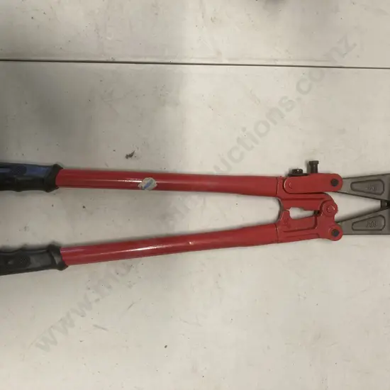 Red 24" / 600mm Bolt Cutters