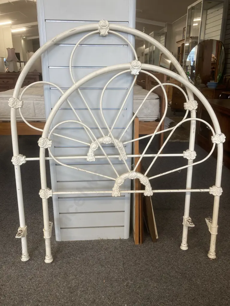 Single White Wrought Bed Ends, Pair of (no rails) Image 1++