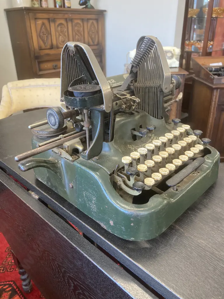 Rare Antique 1913 Printype Oliver 9 Typewriter, Military Green, Standard Visable Bat Wing Image 1++