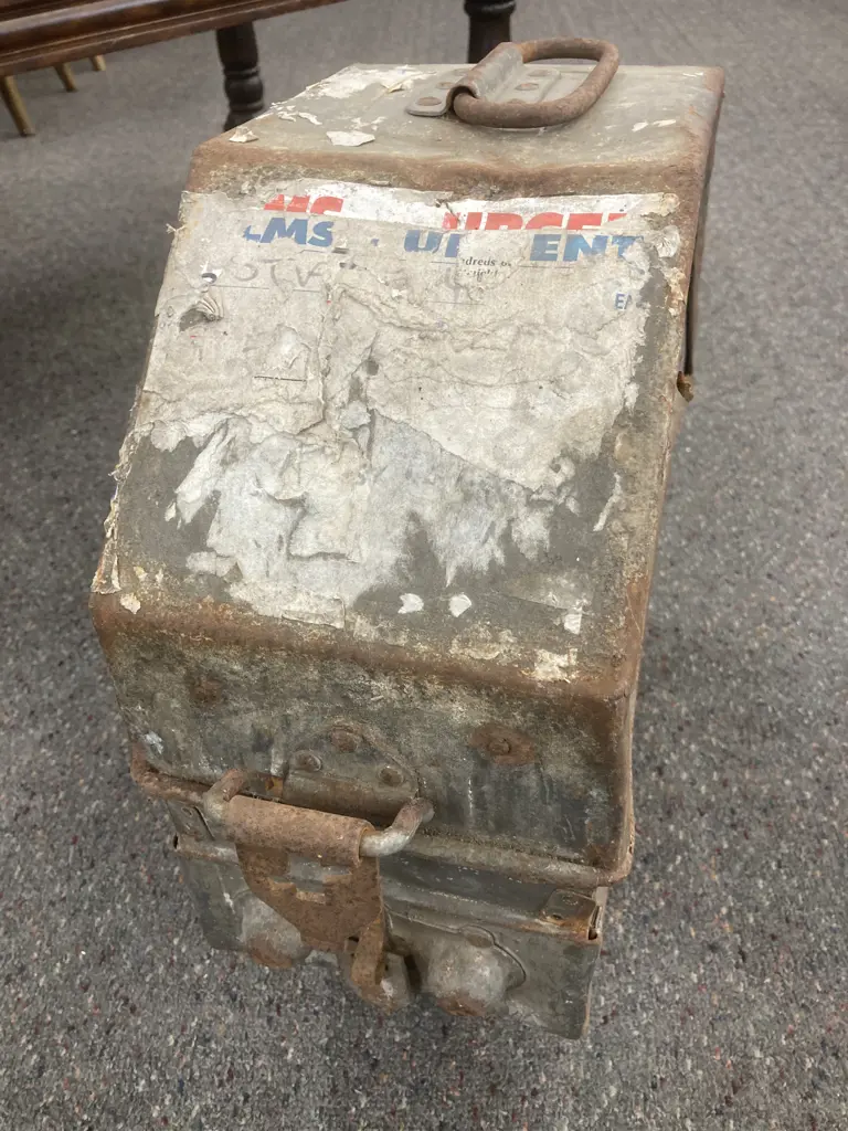 Vintage Industrial Galvanized Steel "MGM" Australia Hinged Film Reel Case With Original Latch And Drop Handle Image 1++