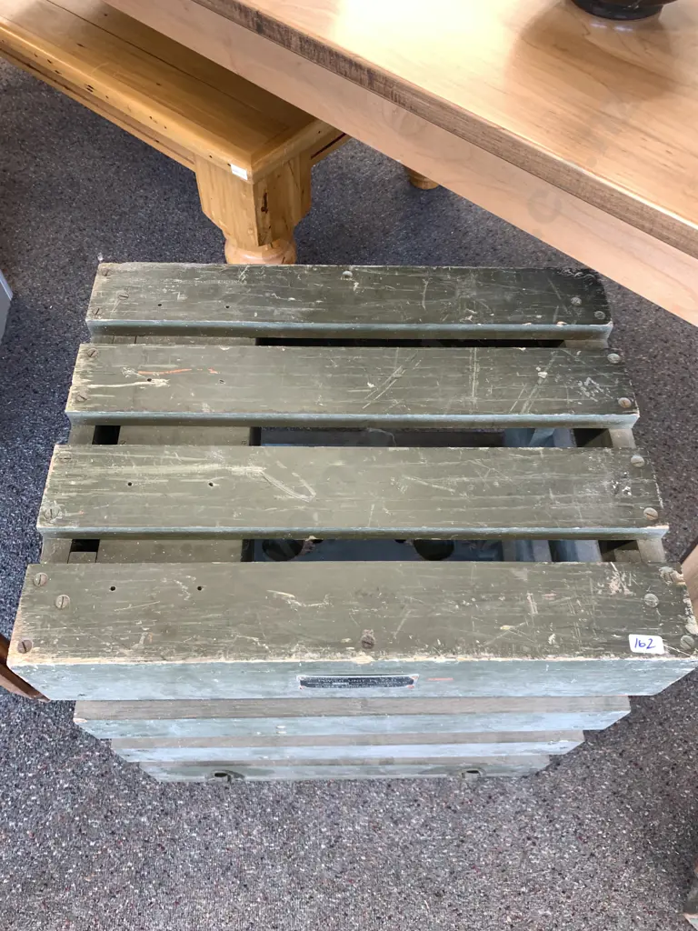 Vintage US Army Signal Corps Power Unit / Packing Crate H57cm, W50cm, D40cm. Image 1++