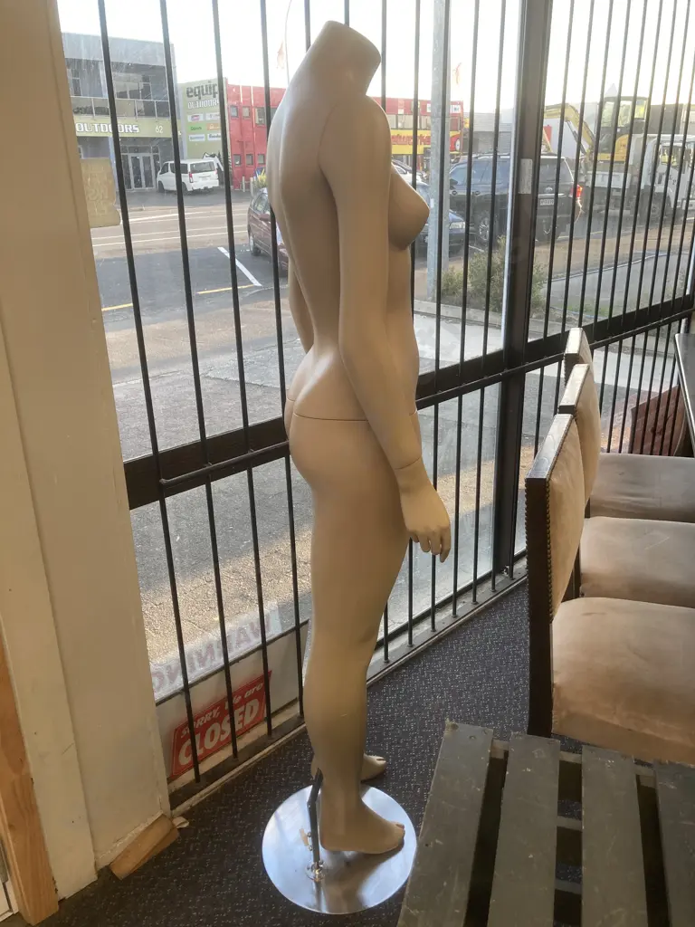 Female Mannequin On Stand, H165cm Image 1++