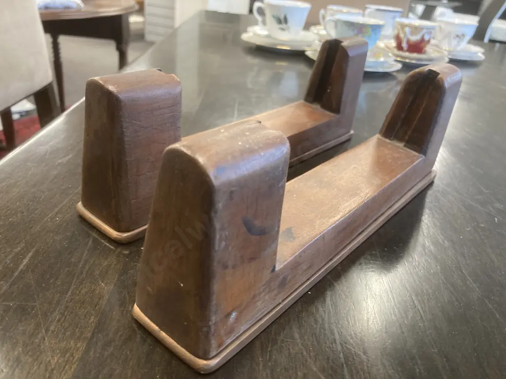 Vintage Wooden Carved Card Holders, Pair of, Solid Copper Base, 10 x 27cm Image 1++