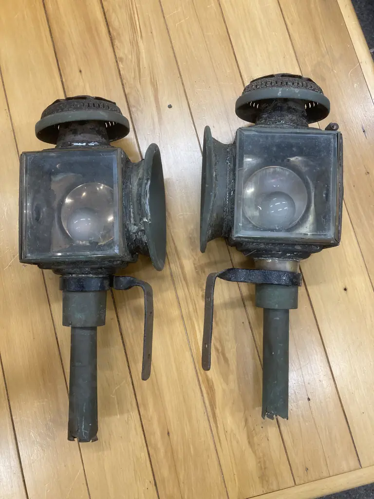 A Pair of Antique Carriage Lamps With Brackets & Bulbs, H42cm Image 1++