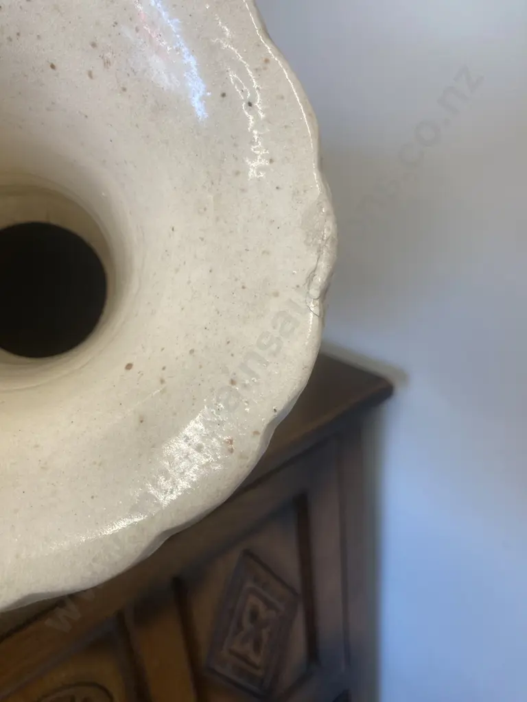 18th Century Japanese Urn (af to rim), H47.5cm Image 1++