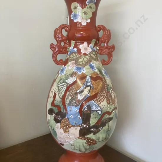 18th Century Japanese Urn (af to rim), H47.5cm