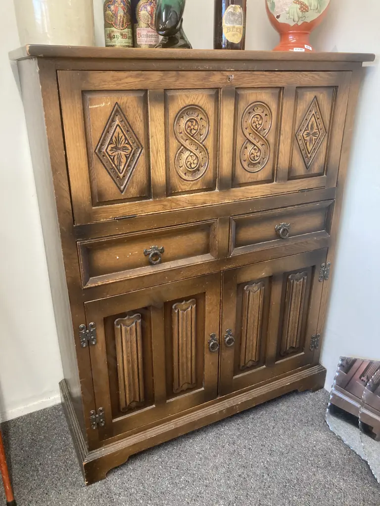 Vintage Mid Century Oak Drinks Cabinet / Wall Unit, Heavily Carved, Original Ring Handles, With Key, H117 L91 D37 Image 1++