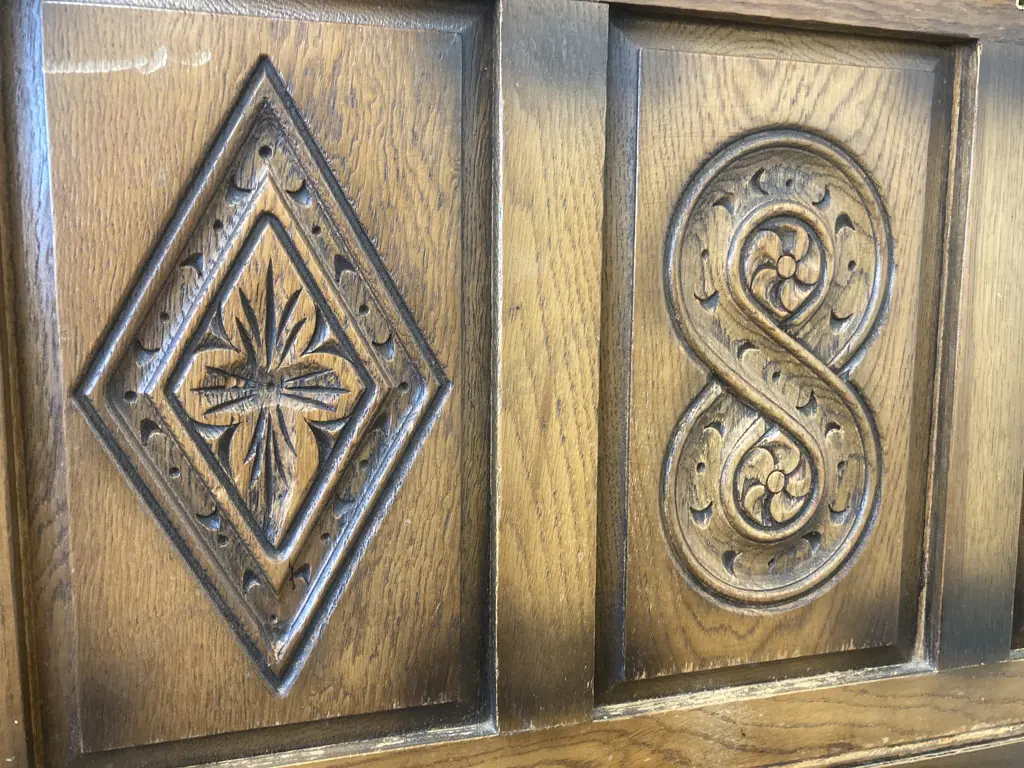Vintage Mid Century Oak Drinks Cabinet / Wall Unit, Heavily Carved, Original Ring Handles, With Key, H117 L91 D37 Image 1++