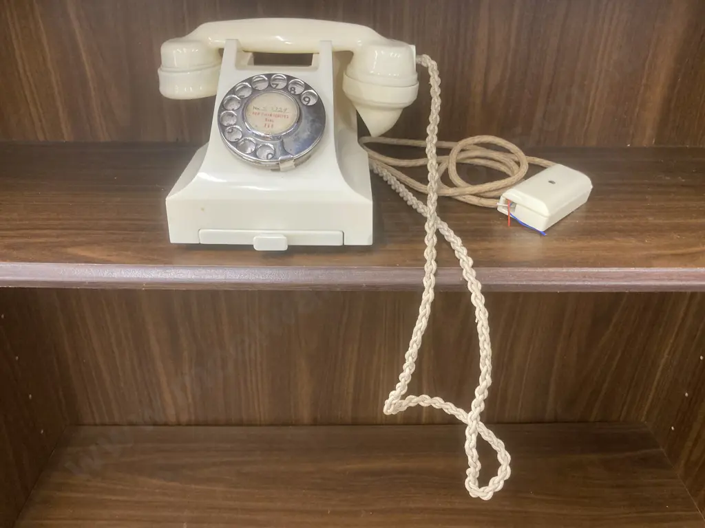 Vintage 1950's Cream Bakelite Strowger Table Automatic Telephone With Draw In Base. Stamped L.11576.B.1. Special Image 1++