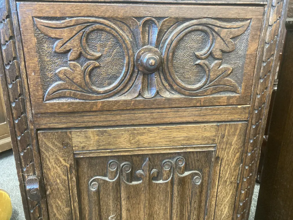 Antique Oak Bedside Cabinet, Heavily Carved, Single Drawer & Door, Original Handles, Bun Feet, H73 L45 D45cm Image 1++