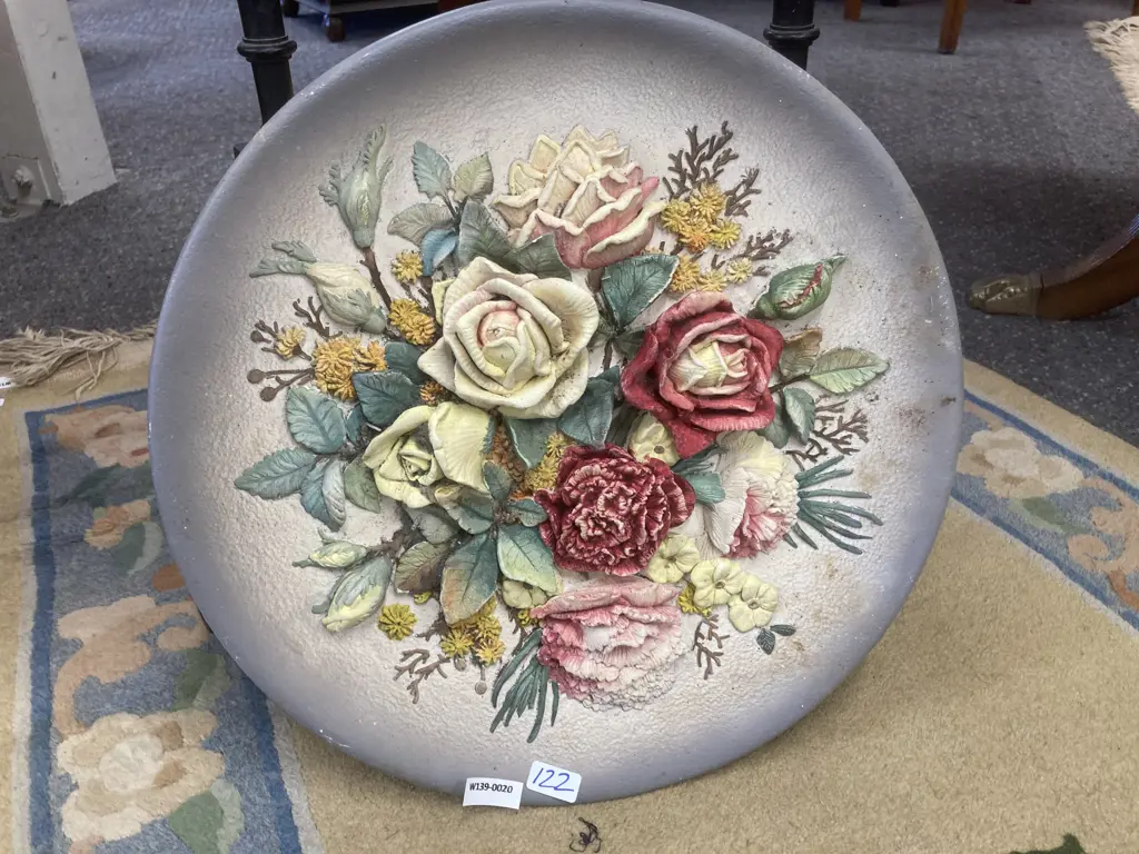 Vintage Round Wall Plaque 'Roses; Dia36cm Image 1++