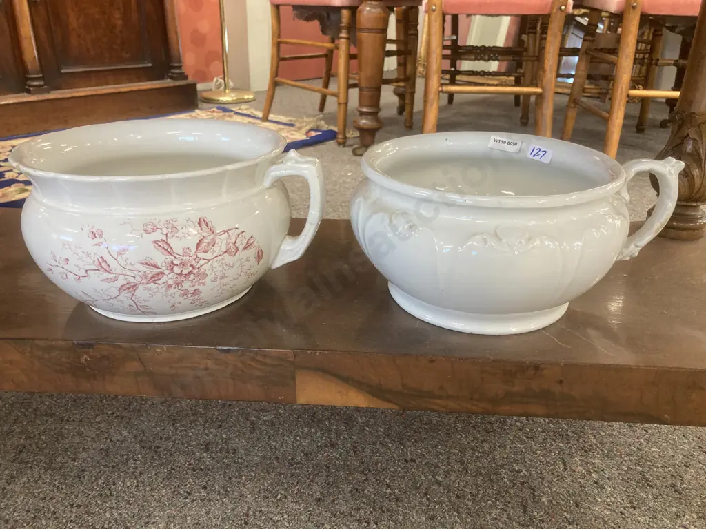 White Johnson Bros Chamber Pot & Porcelaine Royal Daisy Chamber Pot (chip on rim) Image 1++