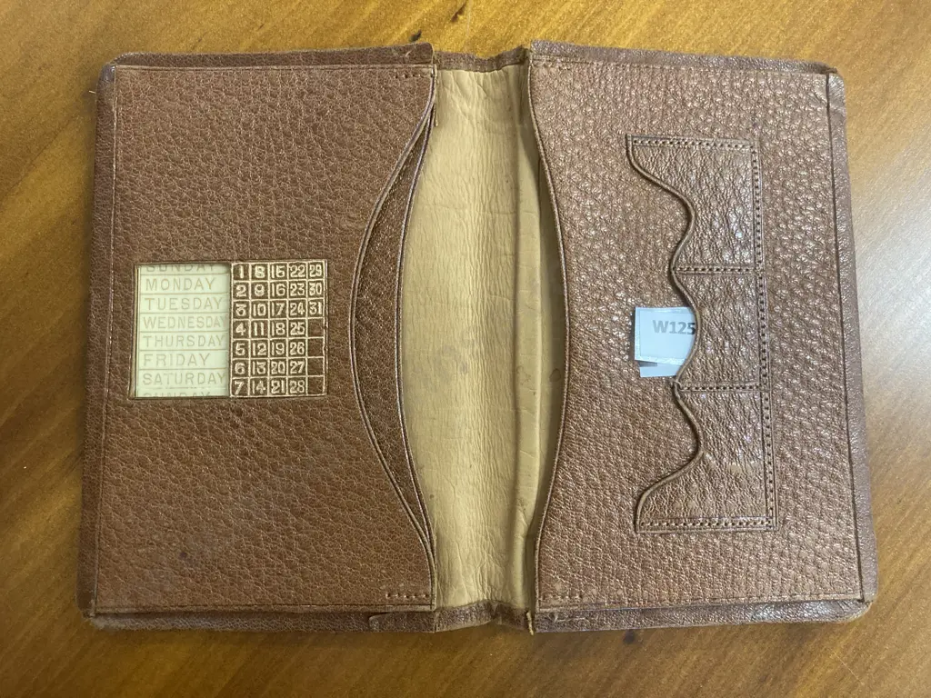 Antique Leather Wallet with Silver Shield to Centre, Dated 1904, Hallmarked, 15 x 10.5cm Image 1++