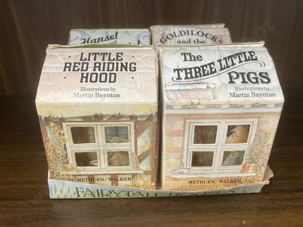 Vintage 1982 Fairytale House Fold Out Books Methuen Walker Books Martin Baynton, Set of Four Image 1++