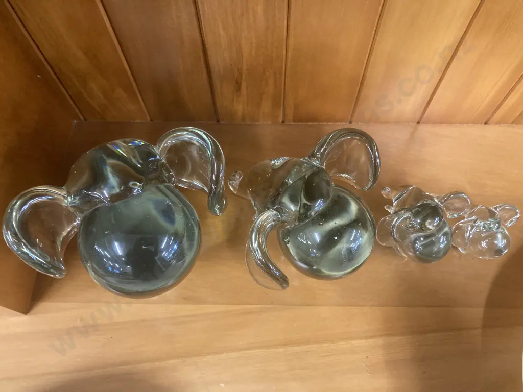 Art Glass NGWENYA Glass Hippo Figurines, Set of Five, Kingdom of Swaziland, From 3.5cm to 8cm H Image 1++