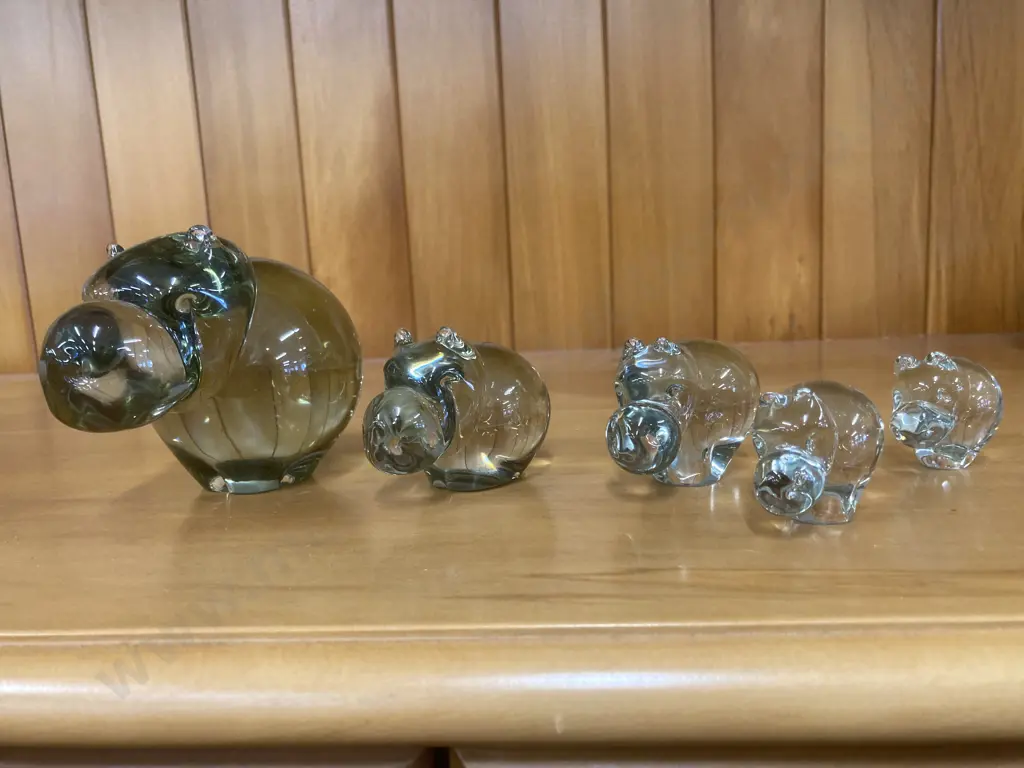 Art Glass NGWENYA Glass Hippo Figurines, Set of Five, Kingdom of Swaziland, From 3.5cm to 8cm H Image 1++
