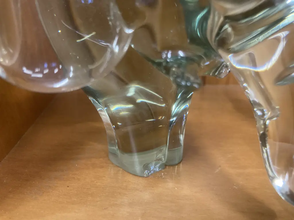 Art Glass NGWENYA Glass Elephant Figurines, Set of Four, Kingdom of Swaziland, From 5cm to 12cm H Image 1++