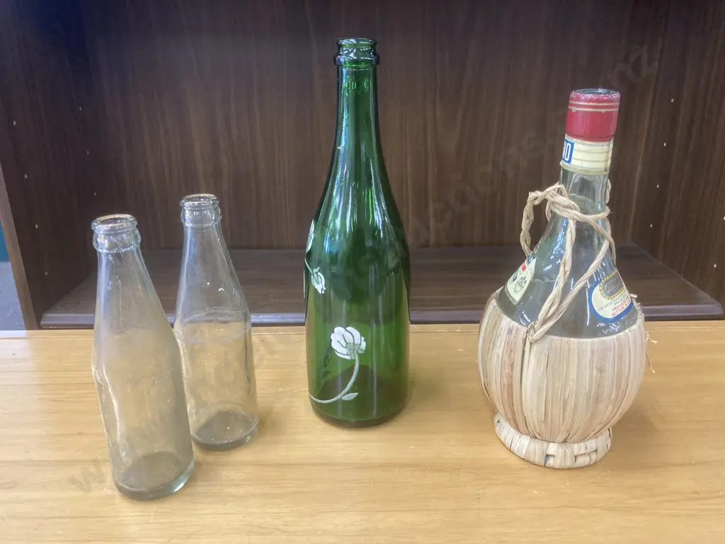Vintage Wicker I.L. Ruffino Wine Bottle 1965 Vino Chianti Bottle, H27cm, Pair of Clear Glass Ballins Bottles Image 1++