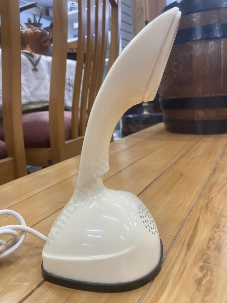 Mid-Century Cobra Ericofon Telephone from Ericsson, Sweden, Cream, H21cm Image 1++