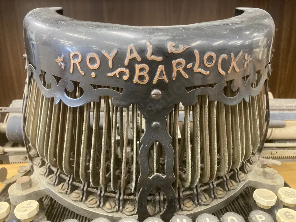 Antique Early 20th Century Royal Bar-Lock Typewriter, (Think Model No10) Image 1++
