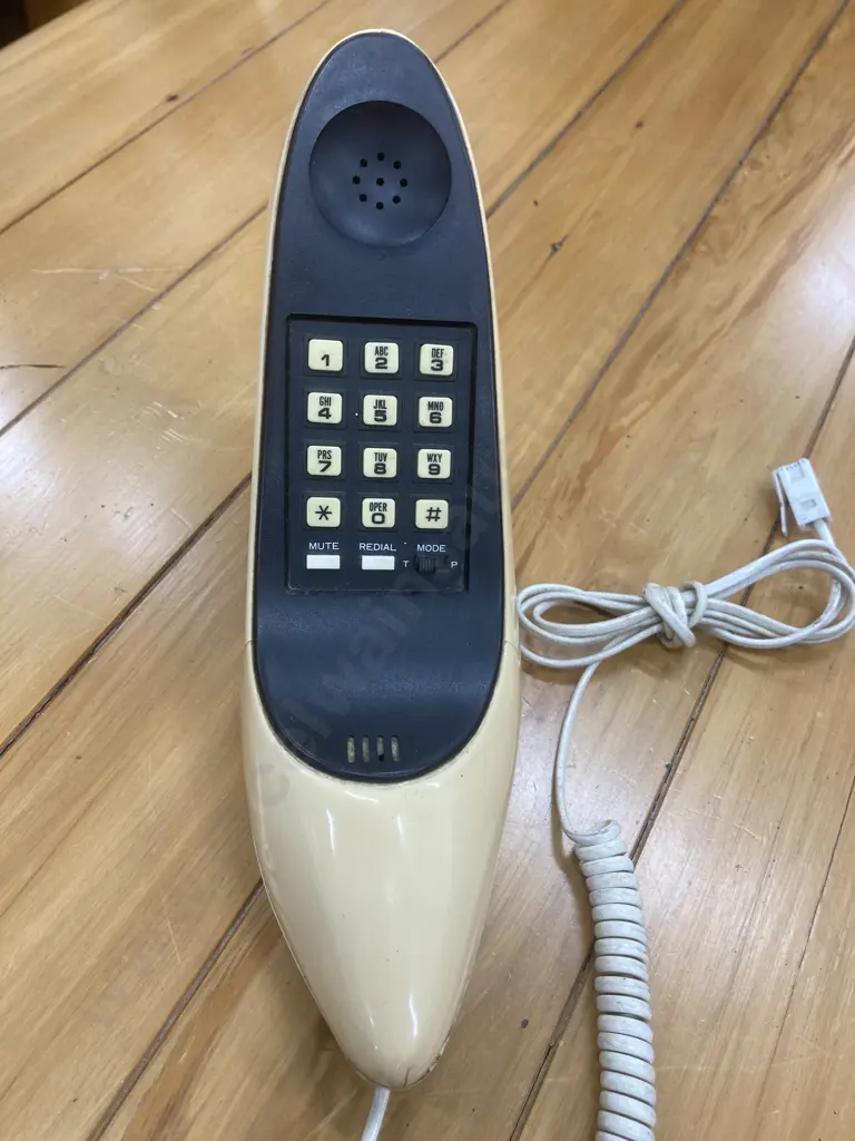 Vintage Columbia Telecom 1987 Cream Shoe Fashion Phone Image 1++