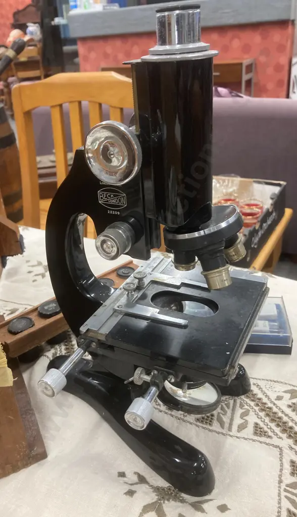 A 20thC Model 47 Beck London Microscope, With Metal Case, Numbered 22209, Six Lenses Image 1++