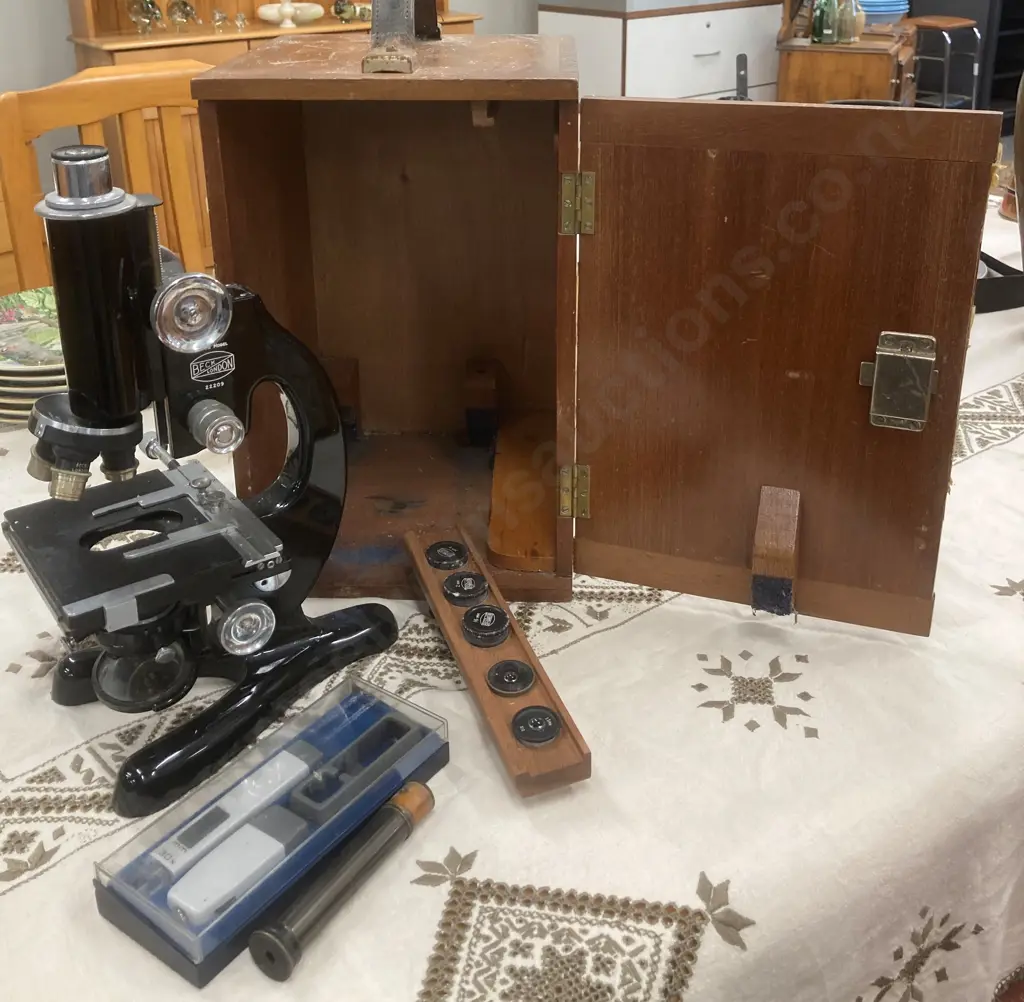 A 20thC Model 47 Beck London Microscope, With Metal Case, Numbered 22209, Six Lenses Image 1++