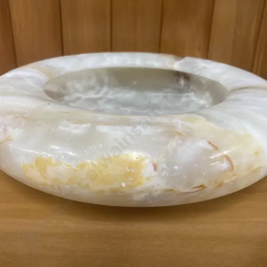 Vintage Mottled Cream Onyx Ashtray, Dia 22cm