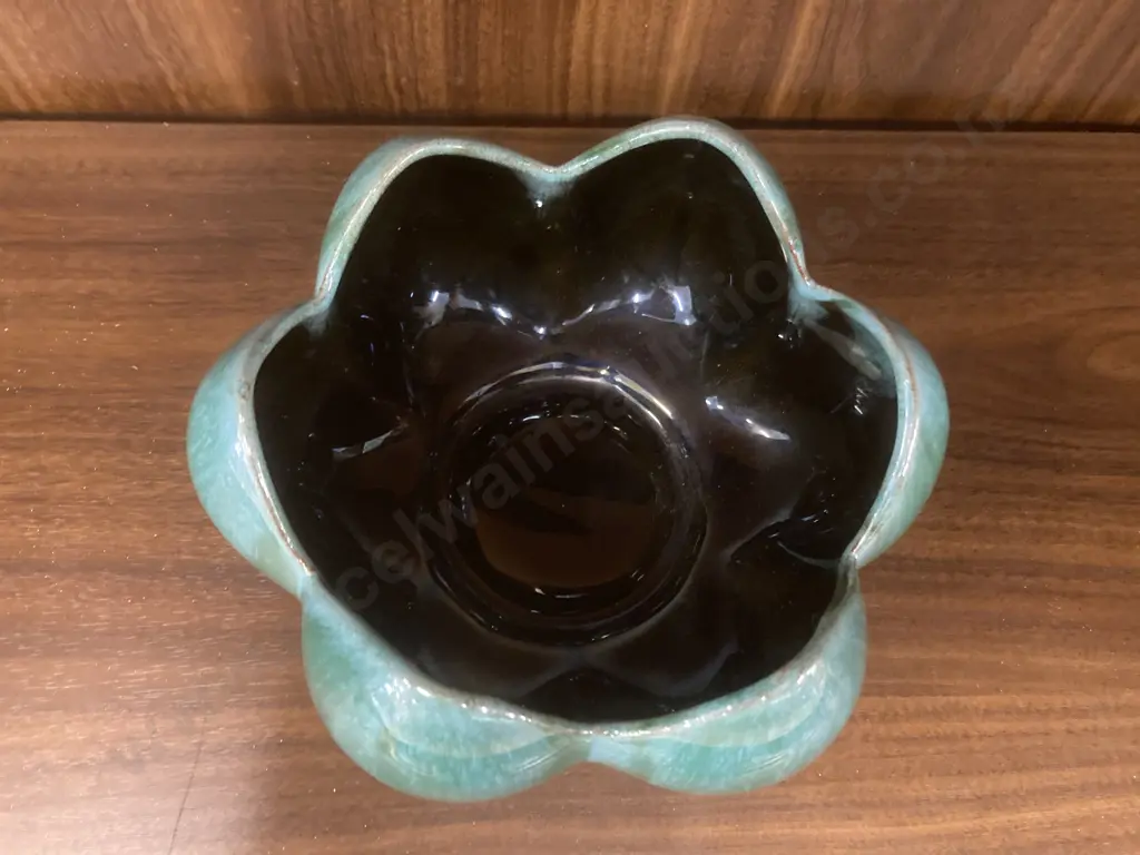 Vintage Blue Mountain Pottery Blue Green Drip Glaze Lotus Bowl, 10 x 17cm Image 1++