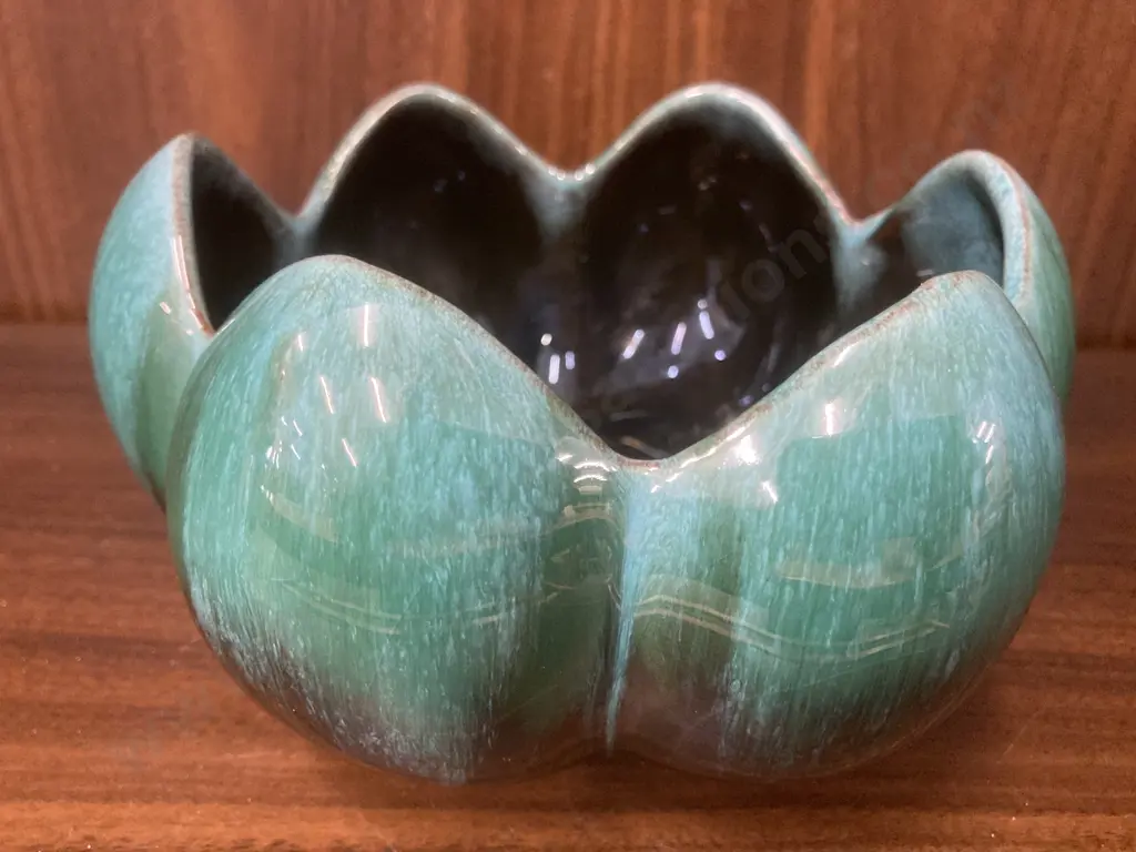 Vintage Blue Mountain Pottery Blue Green Drip Glaze Lotus Bowl, 10 x 17cm Image 1++