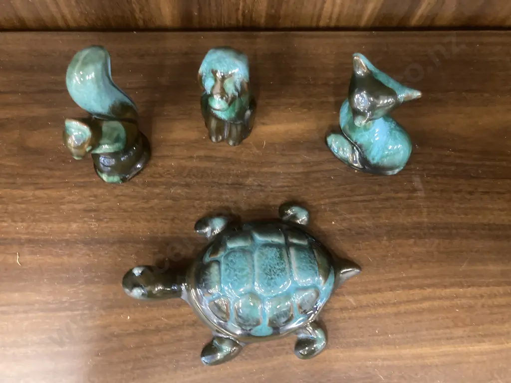 Vintage Blue Mountain Pottery Blue Green Drip Glaze Squirrel, Turtle, Fox, Dog, 8 to 13cm  Image 1++