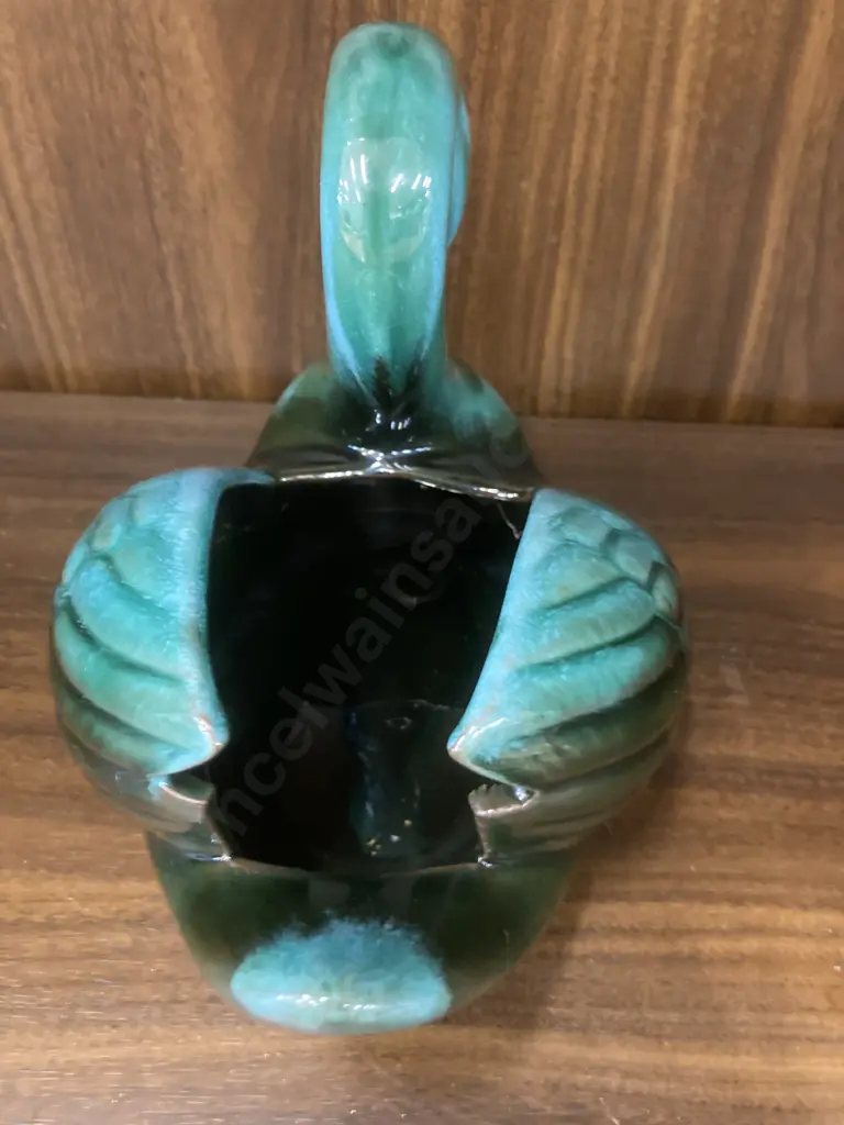 Blue Mountain Pottery Vintage High Gloss Black/Traditional Green Hues Swan Planter 70’s, 15 x 20cm Image 1++