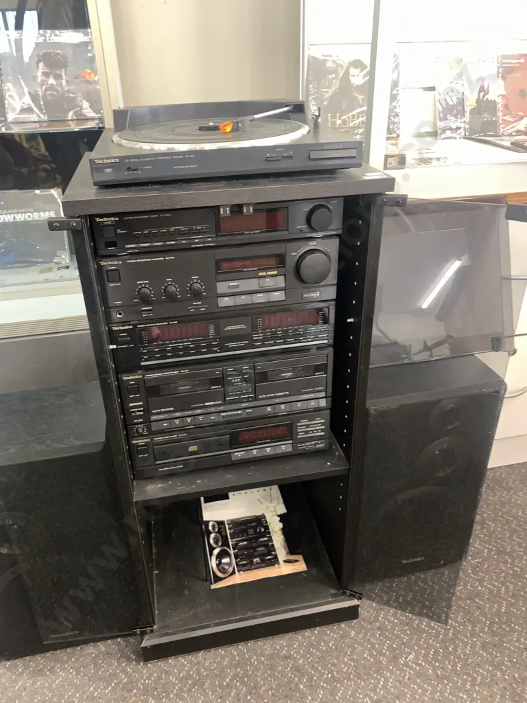 Technics Stereo Unit With Turntable, Amp, CD Etc & Pair of Speakers (1 x af), SU-X101 Image 1++