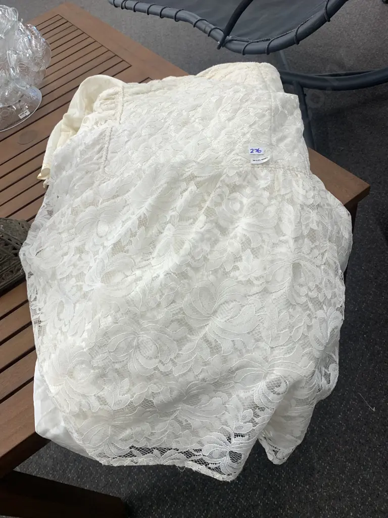 Beautiful Lace Double / Queensize Bedspread Image 1++