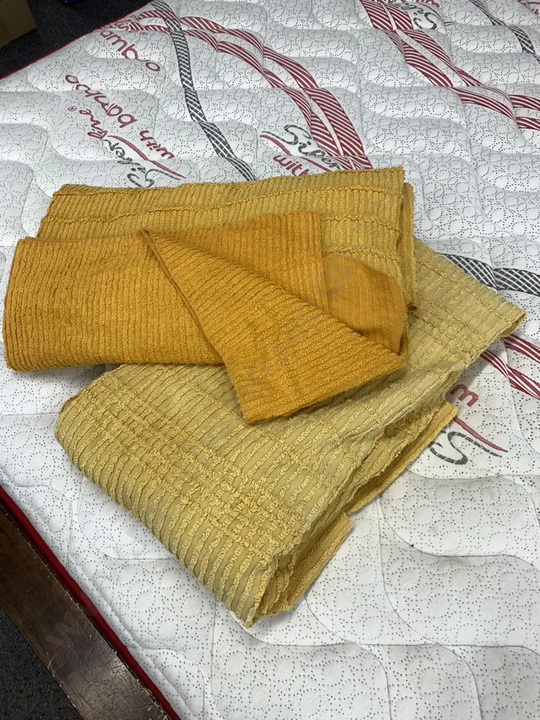 Vintage Single Bedspreads x2 Gold Coloured Image 1++