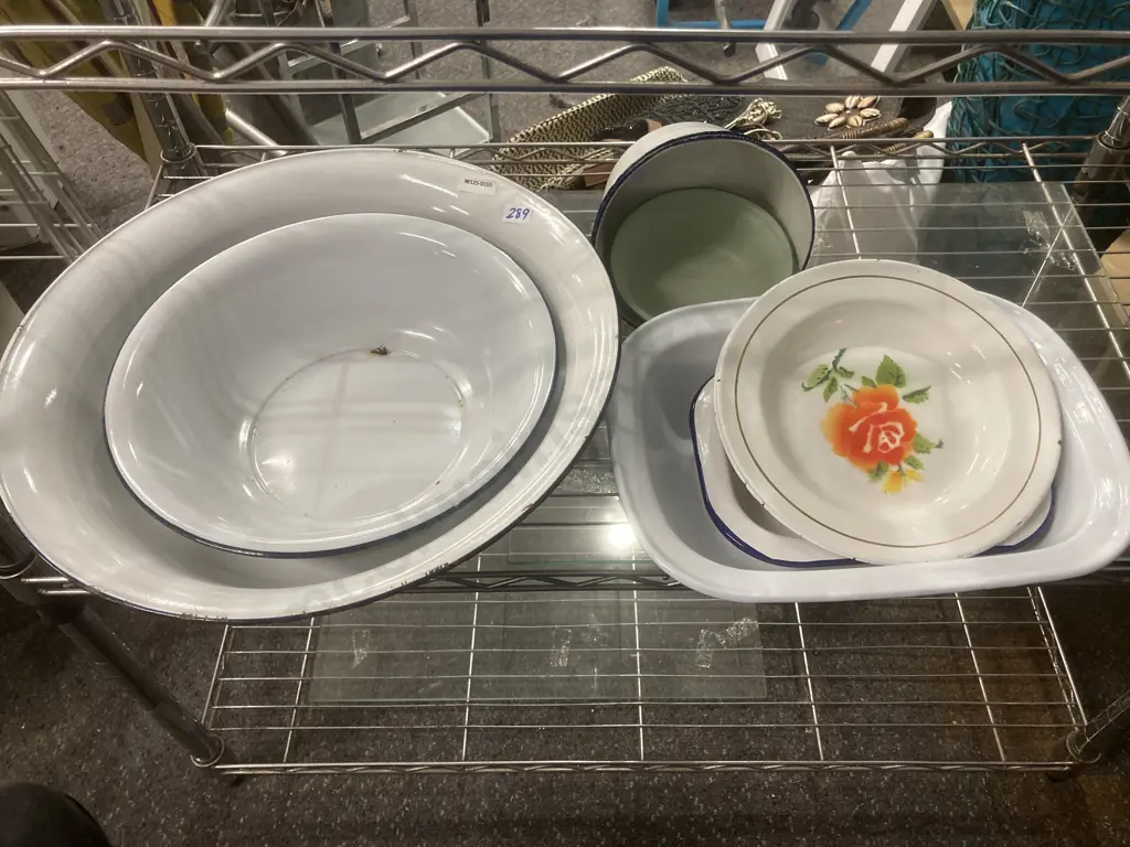 Selection of Enamelware, Large Bowls, Plates Etc Image 1++